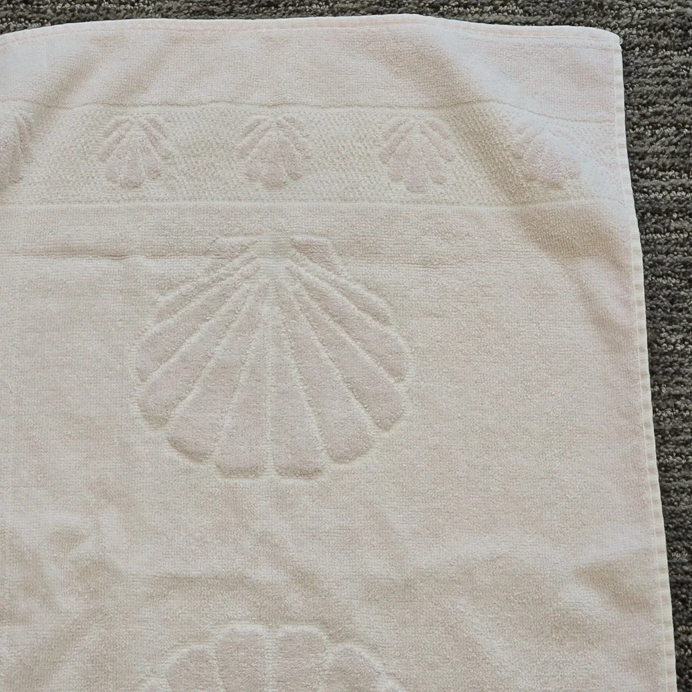 VTG Cannon Large Hand Towel Sea Shell‎ Pink Cotton